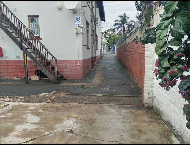2 BEDROOM FLAT FOR SALE IN GLENWOOD